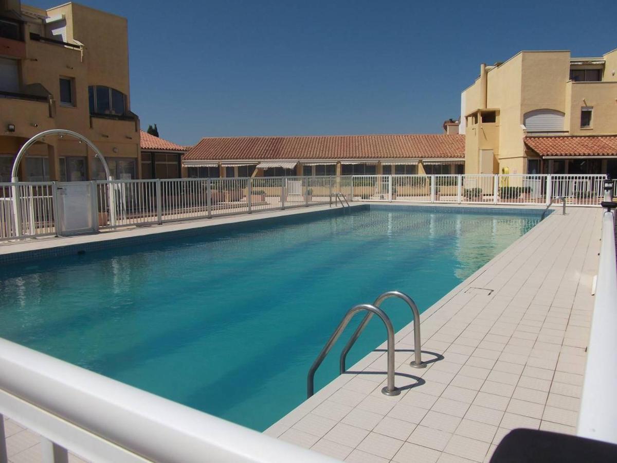 Studio Sur Le Port, Climatisation, Wifi, Piscine, Lave-Linge Грюїссан Екстер'єр фото